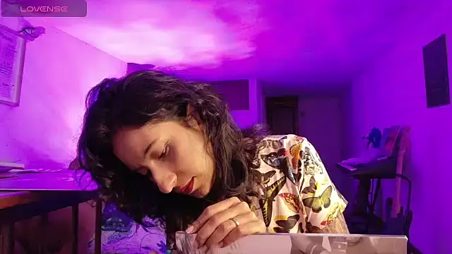 atenea dragon   online show from December 3, 2025, 2:19 am