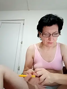 Vera Elle online show from October 23, 2025, 3:44 pm