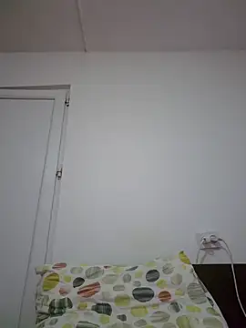 Vera Elle online show from February 8, 2026, 3:43 am