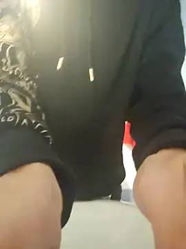 Snapshot of scopamiforte20cm chatting on October 23, 2025, 6:50 pm scopamiforte20cm online show from October 23, 2025, 6:50 pm