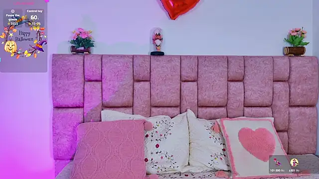 Snapshot of ScarlettLuxe chatting on October 18, 2025, 1:01 pm ScarlettLuxe online show from October 18, 2025, 1:01 pm