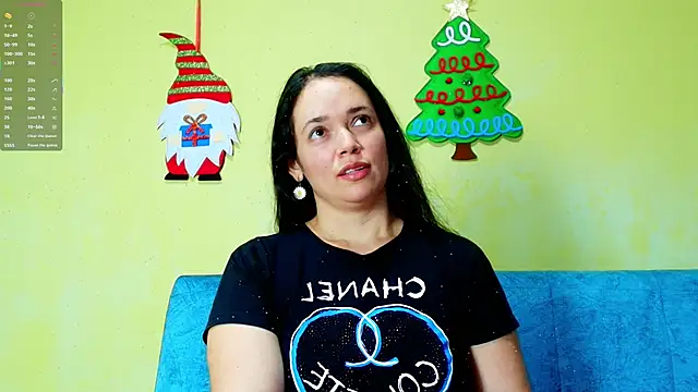 Snapshot of loreen_grey chatting on December 20, 2025, 8:05 pm loreen grey online show from December 20, 2025, 8:05 pm