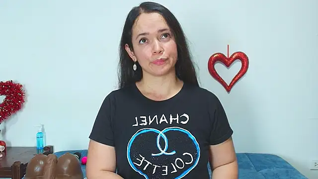 Snapshot of loreen_grey chatting on February 28, 2026, 8:10 pm loreen grey online show from February 28, 2026, 8:10 pm