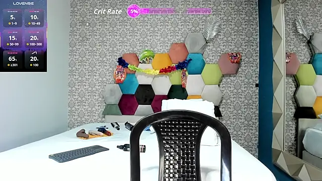 amarantha hanss online show from October 13, 2025, 5:13 pm