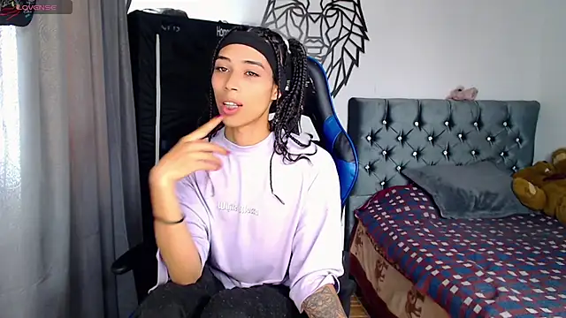 Snapshot of Sweet-Cris chatting on September 19, 2025, 2:40 pm Sweet-Cris online show from September 19, 2025, 2:40 pm