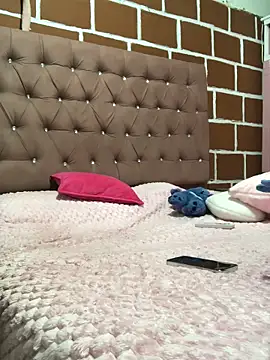 Rachellcooperrr online show from February 19, 2026, 12:06 am