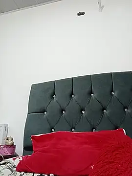 Snapshot of nina_sky chatting on October 10, 2025, 2:27 pm nina sky online show from October 10, 2025, 2:27 pm