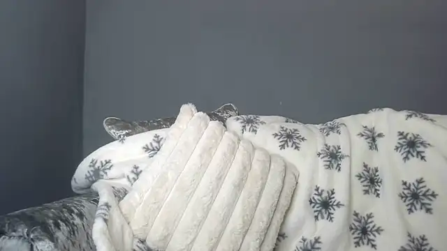 Snapshot of OliviaRyan22 chatting on December 5, 2025, 8:34 am OliviaRyan22 online show from December 5, 2025, 8:34 am