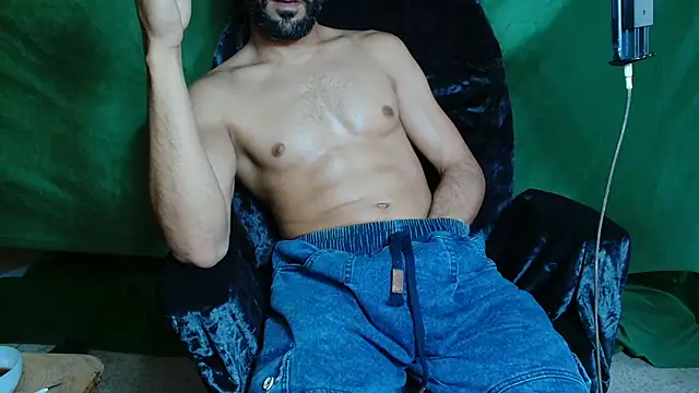 JUSTFORRICH online show from March 8, 2026, 6:44 pm