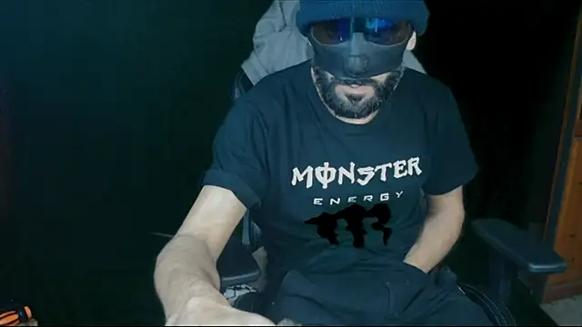 JUSTFORRICH online show from April 1, 2026, 10:29 pm