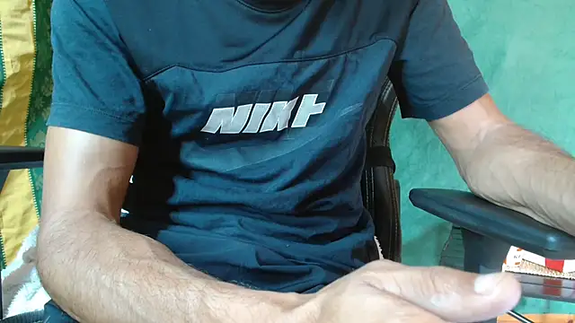 Snapshot of JUSTFORRICH chatting on July 21, 2026, 2:41 pm JUSTFORRICH online show from July 21, 2026, 2:41 pm