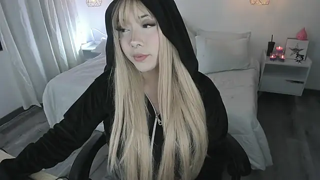 Noahcryptic online show from March 18, 2026, 5:43 am