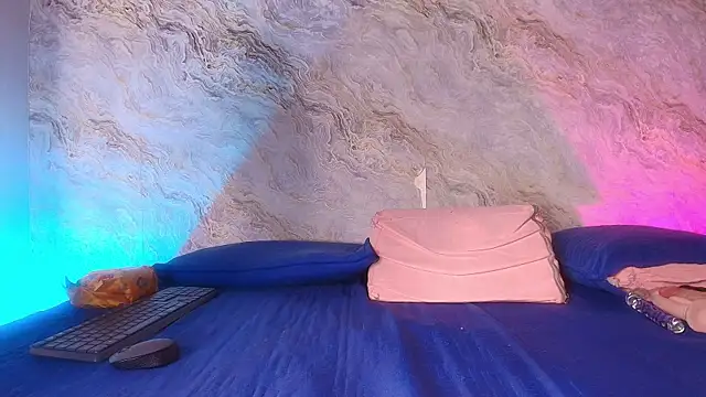 Snapshot of carol_juicyy chatting on November 10, 2025, 7:13 pm carol juicyy online show from November 10, 2025, 7:13 pm