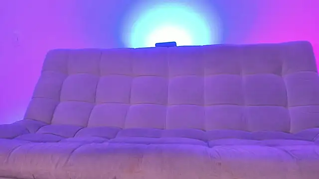 Aciid lover online show from April 16, 2026, 4:02 am