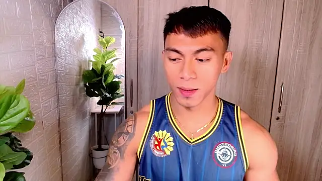 Snapshot of PinooyMilker chatting on November 4, 2025, 2:43 am PinooyMilker online show from November 4, 2025, 2:43 am