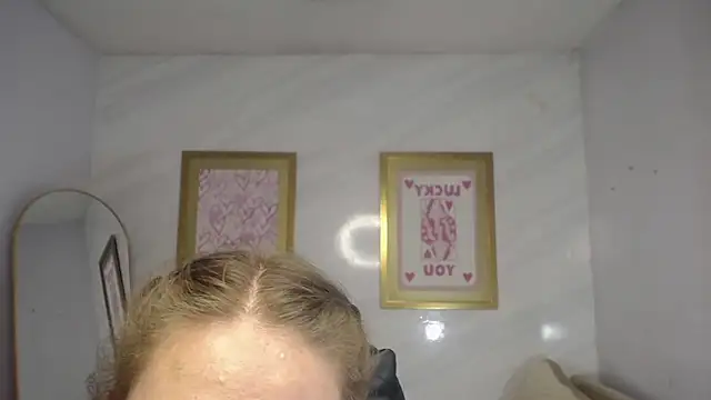 Luna Star v online show from November 2, 2025, 3:09 am