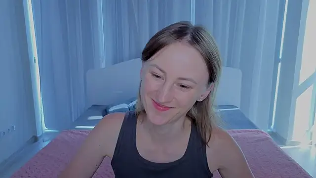 LuluChiiii online show from September 22, 2025, 9:55 am