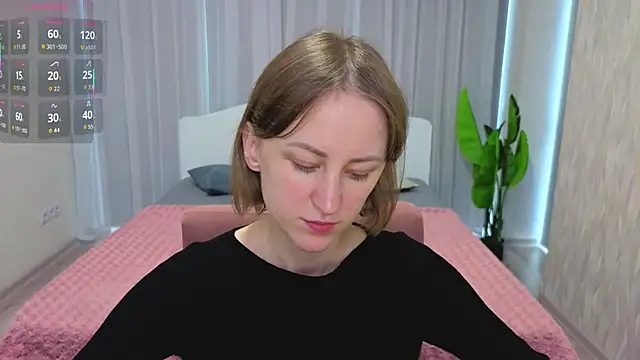 LuluChiiii online show from October 7, 2025, 10:34 am