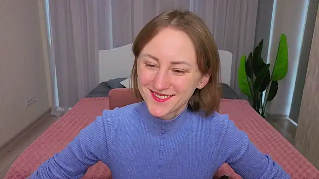 LuluChiiii online show from December 2, 2025, 10:42 am