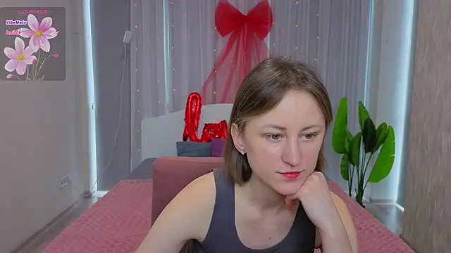 LuluChiiii online show from February 17, 2026, 9:50 am