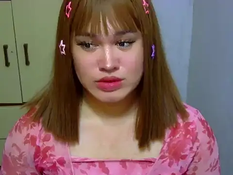 Snapshot of Annierose_ts chatting on February 1, 2026, 7:01 pm Annierose ts online show from February 1, 2026, 7:01 pm