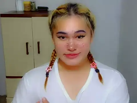 Snapshot of Annierose_ts chatting on February 3, 2026, 10:15 pm Annierose ts online show from February 3, 2026, 10:15 pm