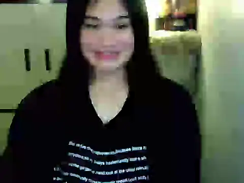 Annierose ts online show from April 23, 2026, 7:16 pm
