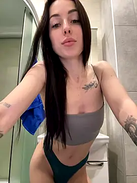 SakuraSara online show from November 28, 2025, 4:48 am