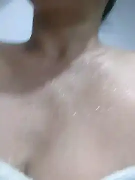 Nala1986 online show from October 6, 2025, 11:35 pm