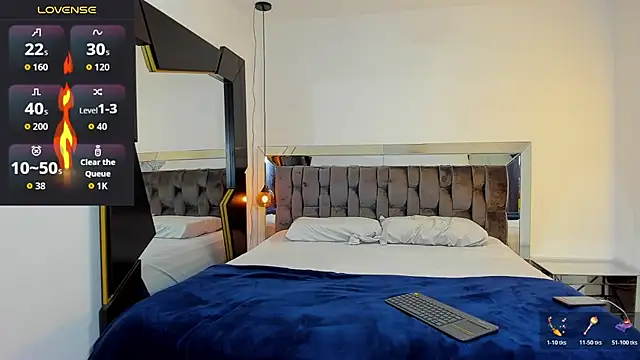 MARC THOMPSON  online show from December 1, 2025, 3:39 pm