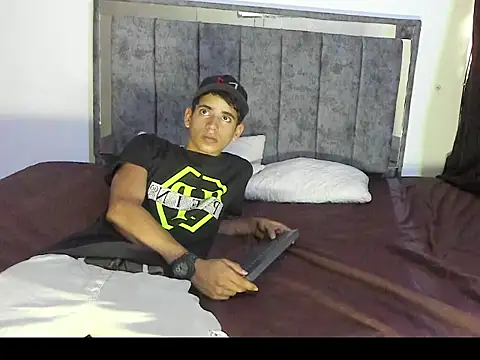 brian sexlove online show from November 12, 2025, 7:24 pm