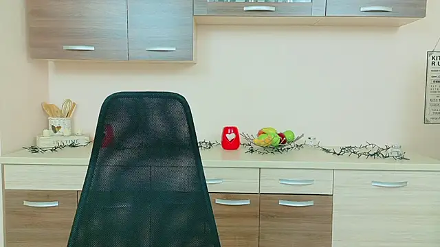 Julia Jae online show from March 14, 2026, 6:41 am