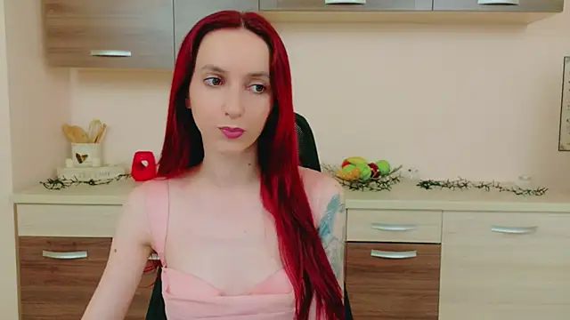 Julia Jae online show from June 7, 2026, 5:11 am