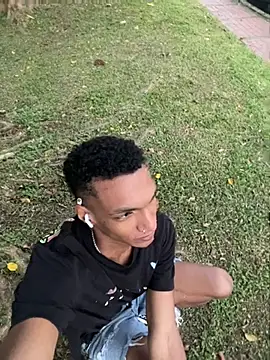 JulienSaint online show from February 22, 2026, 11:20 am