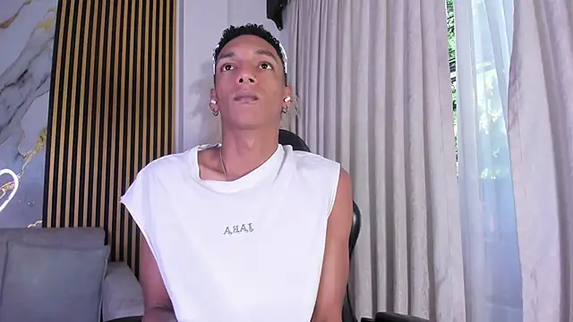 JulienSaint online show from April 4, 2026, 11:51 am