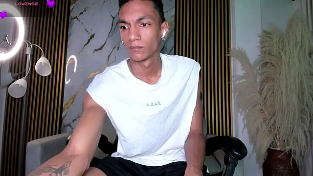 JulienSaint online show from July 11, 2026, 11:46 am
