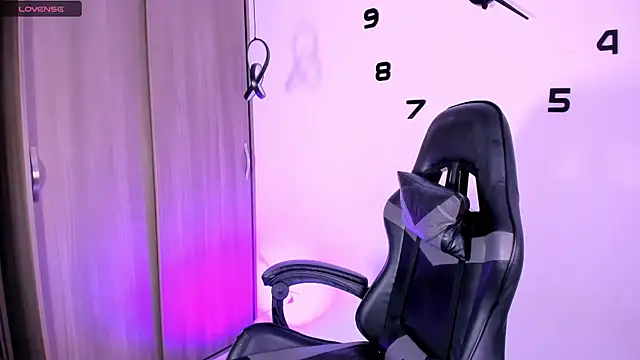 Snapshot of fhalon_foxxxys_ chatting on September 21, 2025, 9:00 am fhalon foxxxys online show from September 21, 2025, 9:00 am