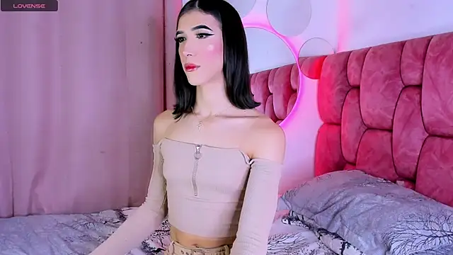 fhalon foxxxys  online show from November 18, 2025, 8:08 am