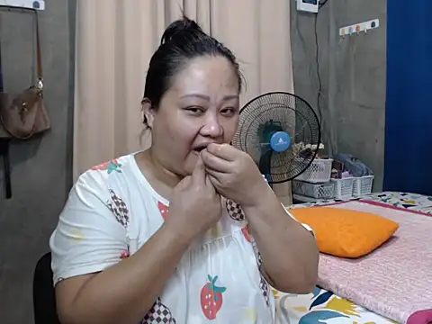 Snapshot of jengrey chatting on October 20, 2025, 12:11 am jengrey online show from October 20, 2025, 12:11 am