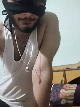 dirtyboy002 online show from June 21, 2026, 5:37 pm