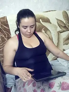 Snapshot of CutieMarine chatting on October 9, 2025, 8:45 am CutieMarine online show from October 9, 2025, 8:45 am