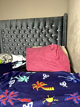 Snapshot of Kikie23 chatting on November 19, 2025, 8:31 pm Kikie23 online show from November 19, 2025, 8:31 pm