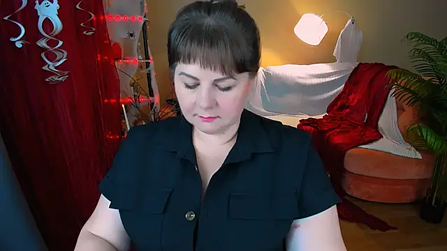 CrystaalStaar online show from November 1, 2025, 6:54 pm