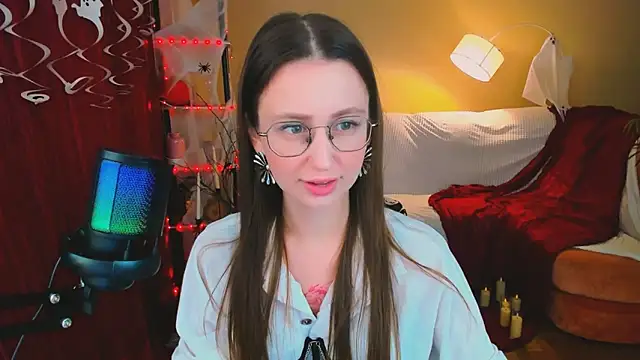 Snapshot of YourLovellyStory chatting on October 27, 2025, 4:22 pm YourLovellyStory online show from October 27, 2025, 4:22 pm