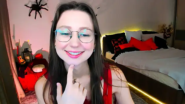 Snapshot of YourLovellyStory chatting on November 3, 2025, 11:22 am YourLovellyStory online show from November 3, 2025, 11:22 am