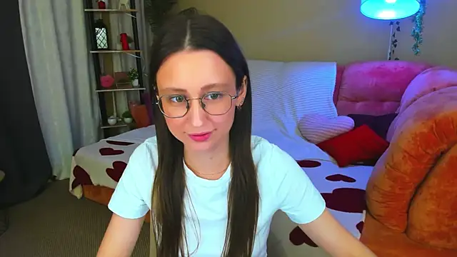 YourLovellyStory online show from July 11, 2026, 1:03 pm