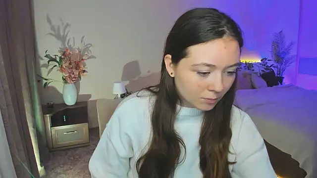 AlluringLookk online show from September 26, 2025, 11:14 am