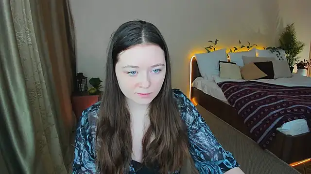 AlluringLookk online show from February 5, 2026, 9:25 am