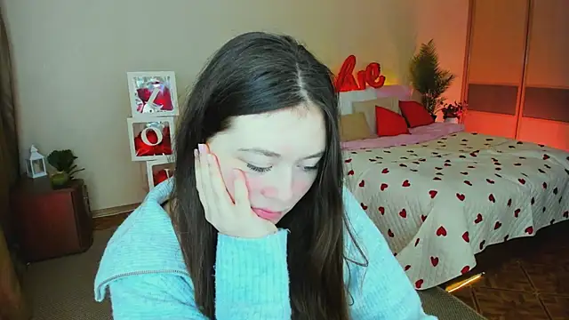 AlluringLookk online show from February 14, 2026, 4:09 am