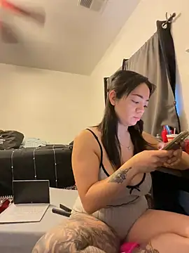 racoonbaby online show from September 27, 2025, 3:28 pm